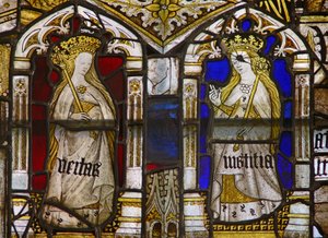 Un panel en la ventana este que representa las Virtudes Cardinales: Verdad (Veritas) y Justicia (Iustitia) de English School