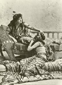 Bernhardt como Cleopatra (grabado)