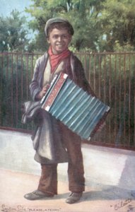 Niño tocando un acordeón de English School