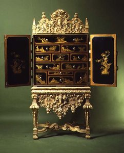 Gabinete y soporte de laca de exportación china de gesso dorado al estilo francés, inglés de English School