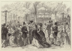 Paseo y Concierto de Moda en los Campos Elíseos, París de English School