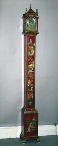 Reloj de abuela, decorado con chinoiserie dorada, capucha abovedada y esfera de latón por Samuel Short de English School