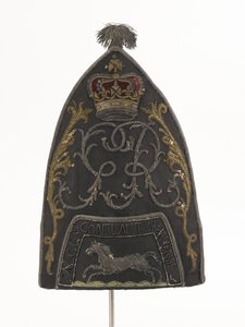 Gorra de granadero, Batallón Sur, Milicia de Hampshire, usada por el teniente J B Harrison de English School