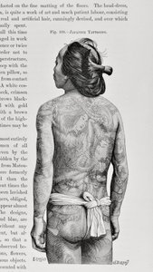 Hombre japonés tatuado