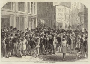 Corredores de bolsa en la acera en Nueva York de English School