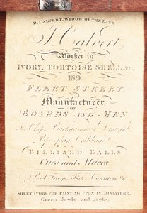 Etiqueta aplicada en la caja de un juego de ajedrez inglés "Calvert" de marfil torneado, c.1826-50 (impresión) de English School