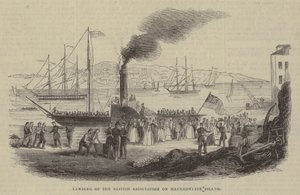 Desembarco de la Asociación Británica en la isla Haulbowline de English School