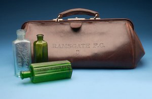 Bolsa de cuero Gladstone, estampada con Ramsgate F.C. de English School