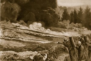 Fuego líquido, primero empleado por los alemanes, adoptado con éxito por los aliados, 1914-19 de English School
