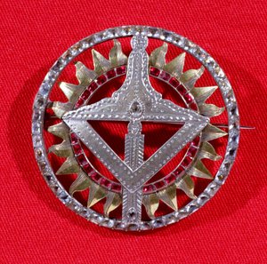 Insignia o joya masónica usada por miembros de la Gran Logia, 1735