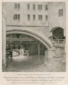 Vista norte, o interior, de la Puerta de los Traidores de English School