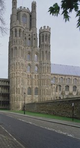Torre Octagonal, desde el sur, construida en 1322 de English School