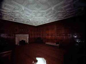 Paneles y chimenea del Antiguo Palacio, Bromley-by-Bow, c.1605 de English School
