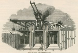 Parte de la Torre Victoria - el andamio de izado de English School