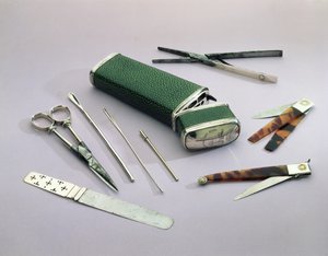 Estuche de bolsillo, con instrumentos de cirugía para operaciones menores