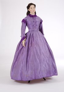 Vestido de día púrpura, 1860s de English School