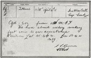 Mensaje SOS recibido por el vapor ruso, Birma, unos cinco minutos después de que el Titanic chocara con un iceberg el 15 de abril de 1912, de "The Sphere", 04 de mayo de 1912 de English School
