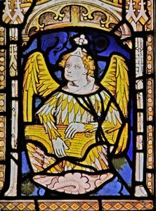 La ventana este que representa un ángel músico con cítara de English School