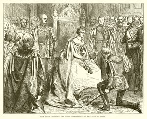 La Reina celebrando la primera investidura de la Estrella de la India de English School