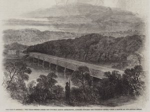 La Guerra en América, el Puente de Cadenas sobre el Potomac arriba de Georgetown, mirando hacia la Orilla de Virginia (grabado) de English School