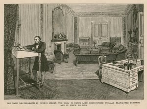 El salón trasero en Curzon Street, Londres. La habitación en la que Lord Beaconsfield usualmente realizaba negocios y en la que murió
