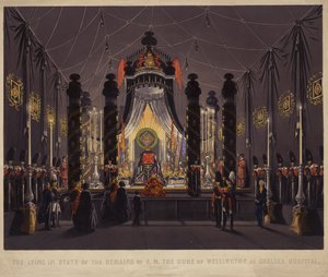 El velatorio de los restos del F M El Duque de Wellington en el Hospital de Chelsea, noviembre de 1852 (grabado coloreado) de English School