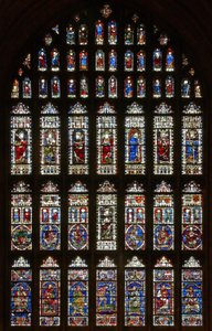 La ventana oeste con figuras genealógicas de los siglos XII y XIII y reyes del siglo XV