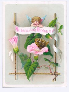 Tarjeta navideña victoriana de un cupido contemplando una mariposa sobre una flor rosa, c. 1880 (litografía en color)