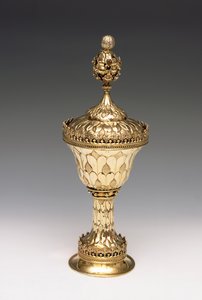 Copa de gracia del guardián, c.1480 (plata dorada) de English School