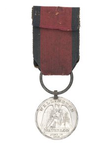 Medalla de Waterloo, una de dos medallas otorgadas al Cirujano William Jones