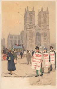 Abadía de Westminster, Londres, hombre sándwich, niño de abrigo azul