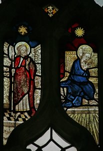 Ventana N5 que representa la Coronación de la Virgen y San Matías