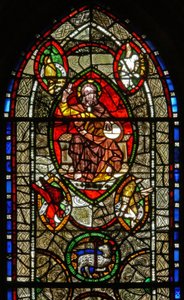 Ventana S representando a Cristo en Majestad rodeado de símbolos de los Evangelistas de English School