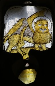 Ventana n2 que representa un símbolo evangélico: el león de San Marcos de English School