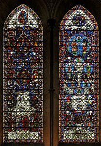 Ventana nave-S que representa el Árbol de Jesé: y otras escenas - ventana recompuesta