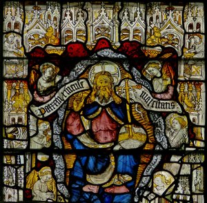 Ventana w24 que representa el Te Deum: Dios y ángeles de English School