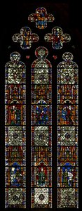 Ventana w40 que representa a San Pedro y ventana de Peregrino de English School