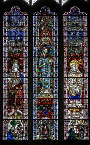 Ventana w4 que representa a San Eduardo el Confesor, San Vicente, San Pedro de English School