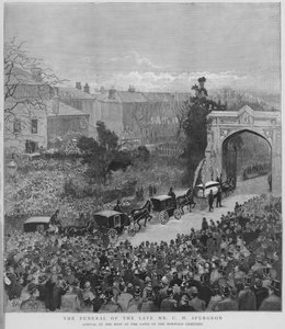 Procesión fúnebre llevando el cuerpo del predicador bautista particular inglés Charles Haddon Spurgeon llegando a las puertas del Cementerio de Norwood, Londres