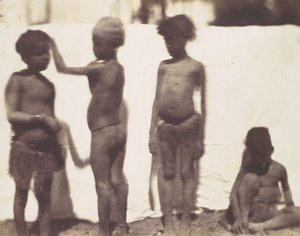 [Niños del pueblo de Kalabshah, Nubia], 1852 de Ernest Benecke