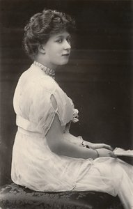 S.A.R. Princesa María, c. 1915 de Ernest Brooks