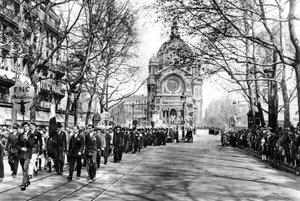 Conmemoración de Juana de Arco en la Iglesia de San Agustín, París, 1931 de Ernest Flammarion