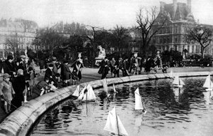 Barcos de juguete en los Jardines de las Tullerías, París de Ernest Flammarion