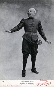 Constant Coquelin también conocido como Coquelin aîné (1841 - 1909) en el traje de Cyrano de Bergerac
