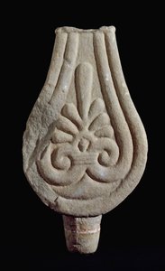 Civilización etrusca: Estela de Fiesole en gres de Sesto Fiorentino Italia. 550-500 a.C. Florencia, Museo Arqueológico