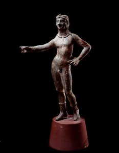 Civilización etrusca: “la deidad del diseño de Culsans” Escultura de bronce, siglo III a.C. de Cortona, Italia Dim 30 cm de Etruscan