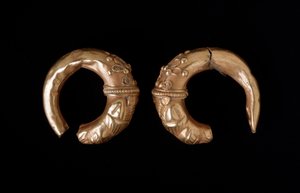 Pendientes de oro, 450-400 a.C. de Etruscan