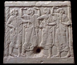 Relieve con bailarines de un hito de mármol de Chiusi, Italia, siglo VI a.C.