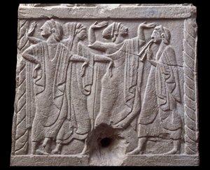 Relieve con bailarines de un hito de mármol de Chiusi, Italia, siglo VI a.C.