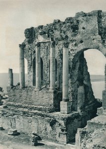 Parte del Teatro Griego, Taormina, Sicilia, 1927 de Eugen Poppel